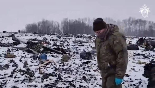 ロシアとウクライナ、相手側の責任主張　輸送機墜落問題