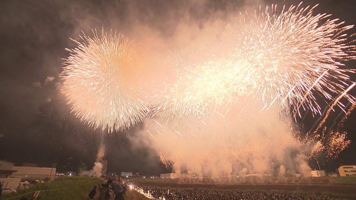 福井フェニックスまつり　8月1日～3日間、駅前電車通りなどで開催　恒例の花火は初日の夜に　県内の有名店集めた「やきとりフェス」も