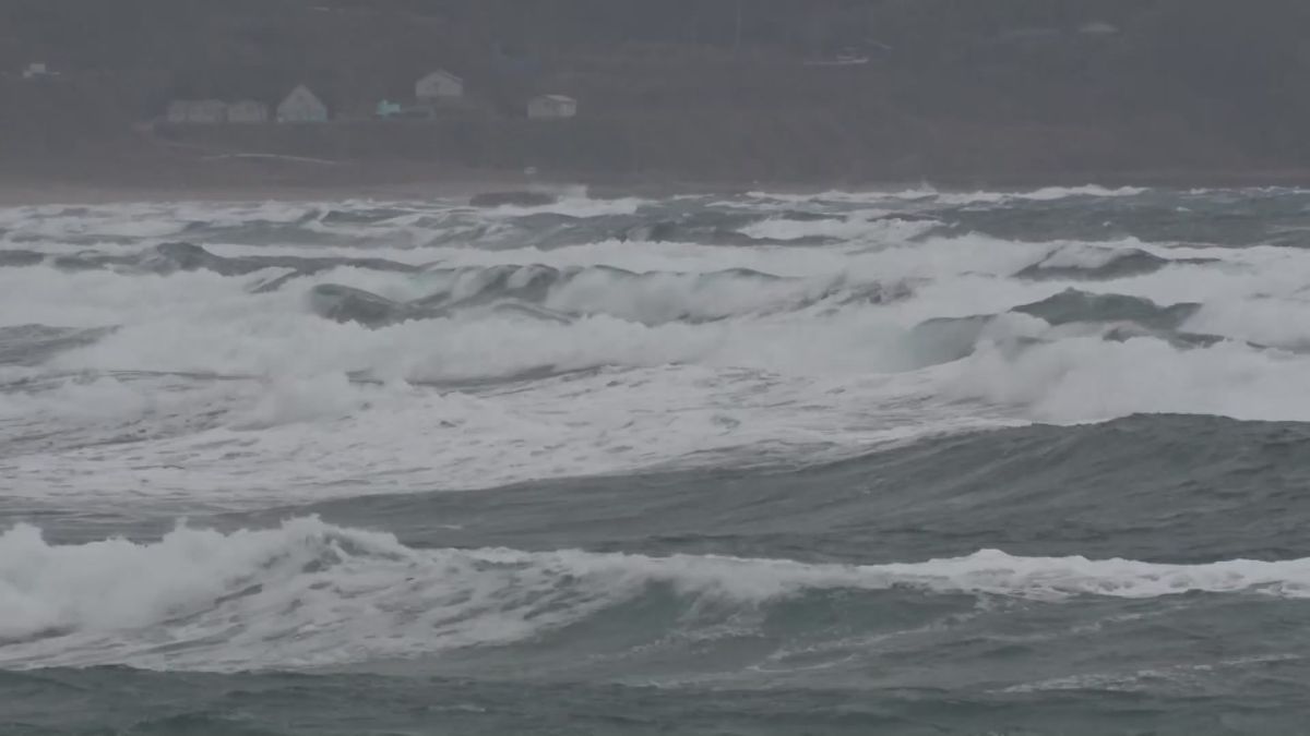 １７日にかけて冬型続く見込み　大気の状態が不安定に　海上は波が高い状態　《新潟》