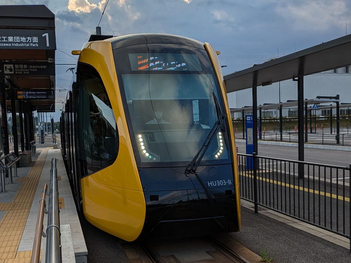 「宇都宮LRT」の利用者500万人達成　想定より3か月以上早く