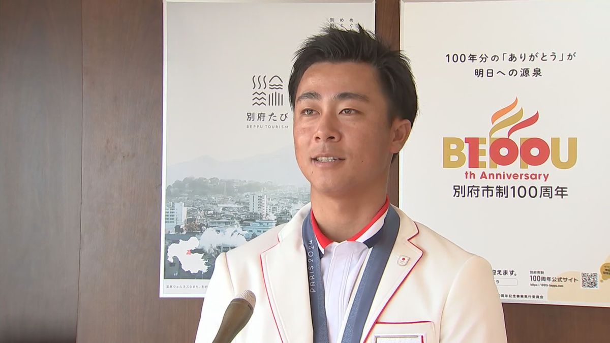 パリ五輪銀・セーリングの岡田奎樹選手に県民表彰　競技人生の原点・別府市にも訪問　大分