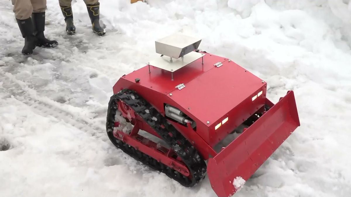 【特集】「朝起きたら除雪が完了!?」　山沿い積雪3メートル超の新潟県で“自動除雪ロボット”の開発が進む《新潟》