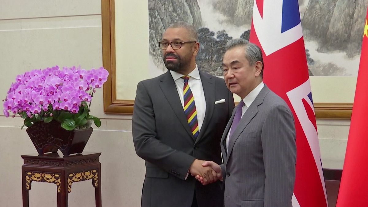 英中外相会談　王毅外相、台湾問題で英に「尊重」求める