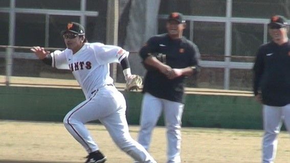 【きょうの1シーン】巨人・松田宣浩　守備練習でポロリで元木コーチからプラス3本