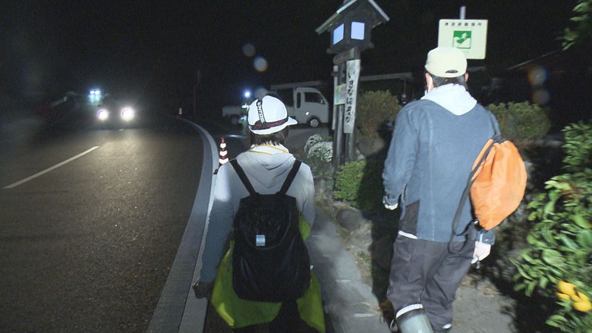 愛媛県で行われた夜間の津波避難訓練