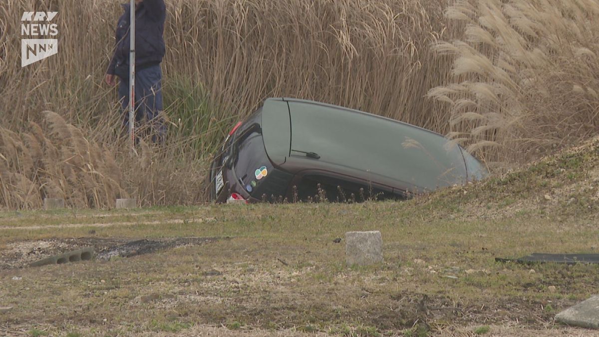 川に転落した乗用車を発見…助手席付近の車外で成人男性の遺体を発見～山口・名田島～