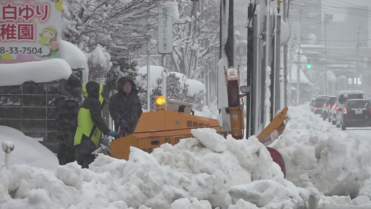 冬型続く　津南町や魚沼市で積雪3メートルに迫る　鉄道は遅れや運転見合わせが相次ぐ 《新潟》