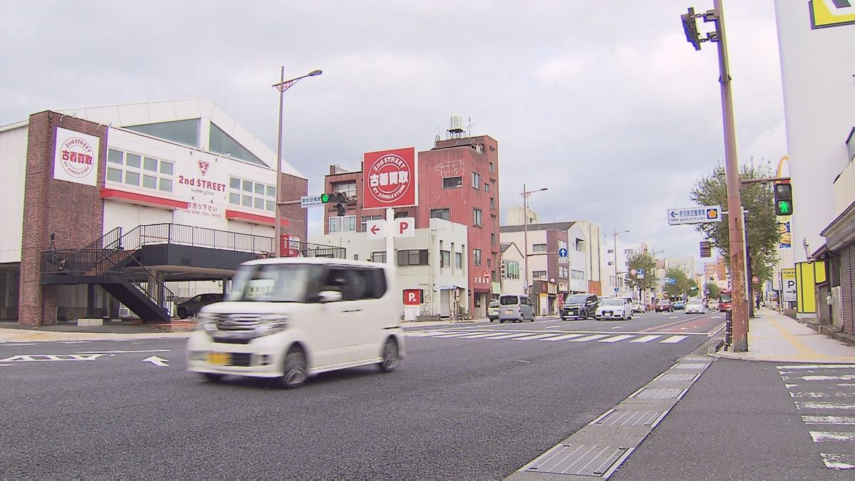 【ないごて!?】国道3号と交わる市道で左折矢印上を走る直進車「直進車が最初から左折レーンに…」