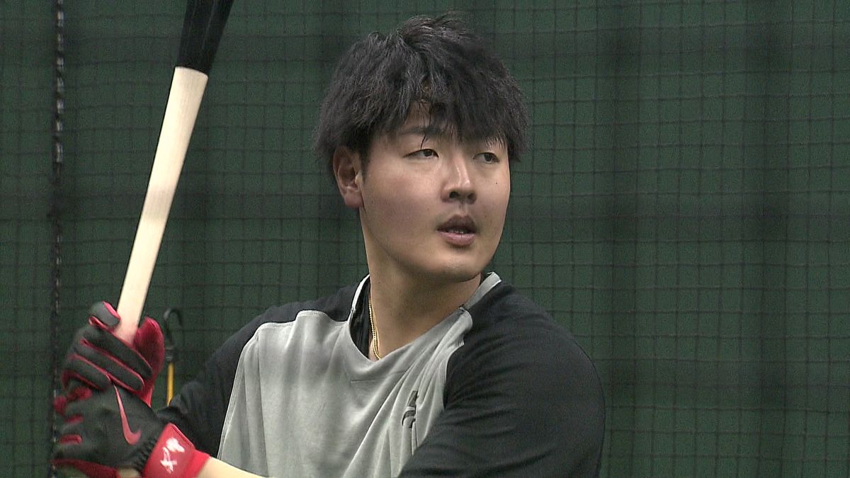 【巨人】岡本和真が順調に回復　自主トレでバッティングも披露　エプロン購入し挑戦中の“手料理”に丸佳浩は「うまそうやん」