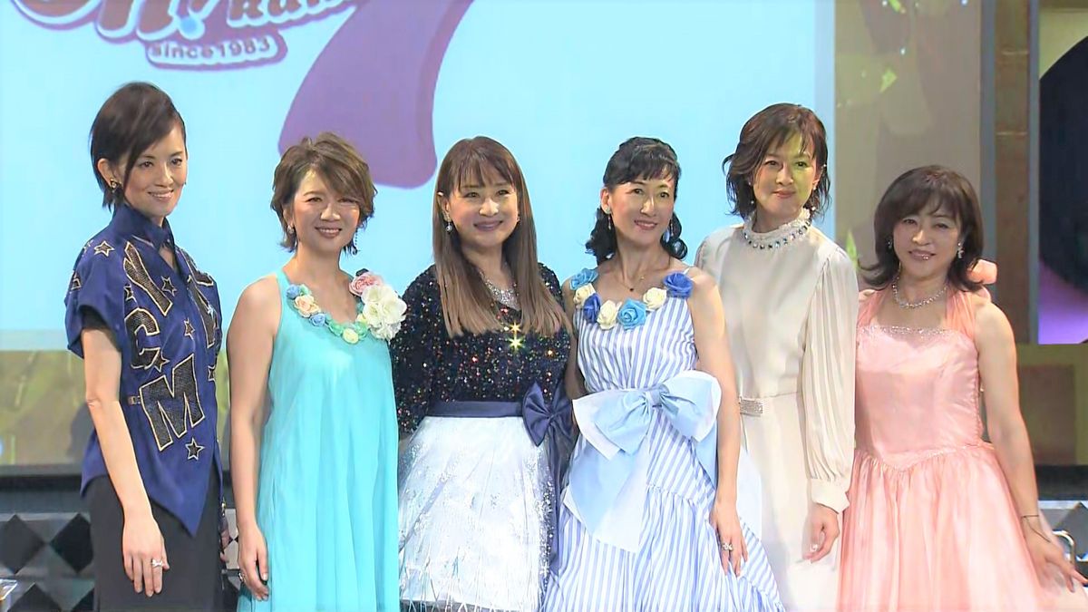 （左から）大沢逸美さん、桑田靖子さん、小林千絵さん、木元ゆうこさん、森尾由美さん、松本明子さん