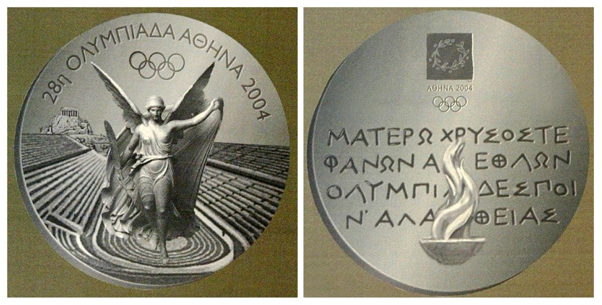 アテネ五輪のメダル(写真：ロイター/アフロ)