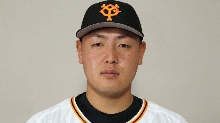 5番・岡本和真　殊勲のタイムリーで巨人が4-4の同点に追いつく