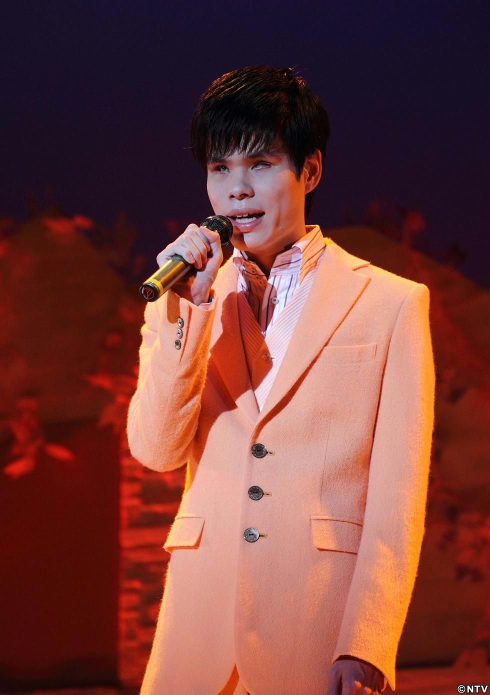 全盲演歌歌手・清水博正、20歳のライブ「酒もたばこも…」