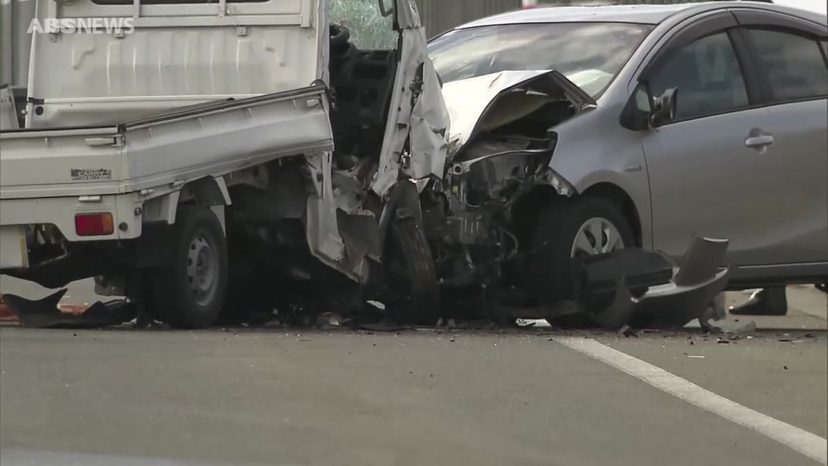 秋田市の国道で車同士が正面衝突　60代男性1人が死亡