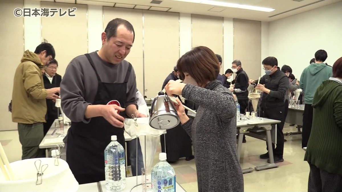 世界で初めて缶コーヒーを作った三浦義武さん　「ヨシタケコーヒー」の入れ方を学ぶ講習会　島根県浜田市