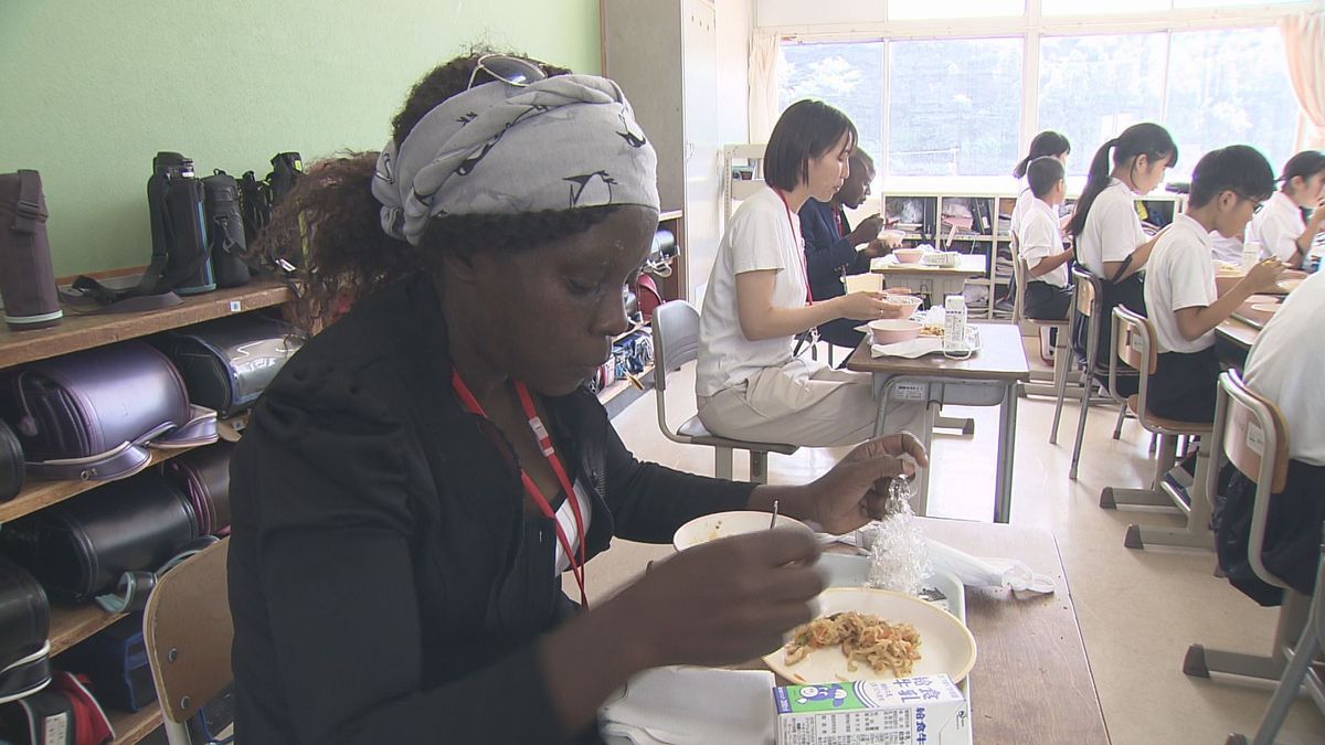 アフリカ・マラウイの医療関係者が初めての給食体験！日本の衛生教育を学ぶ～山口・周南～