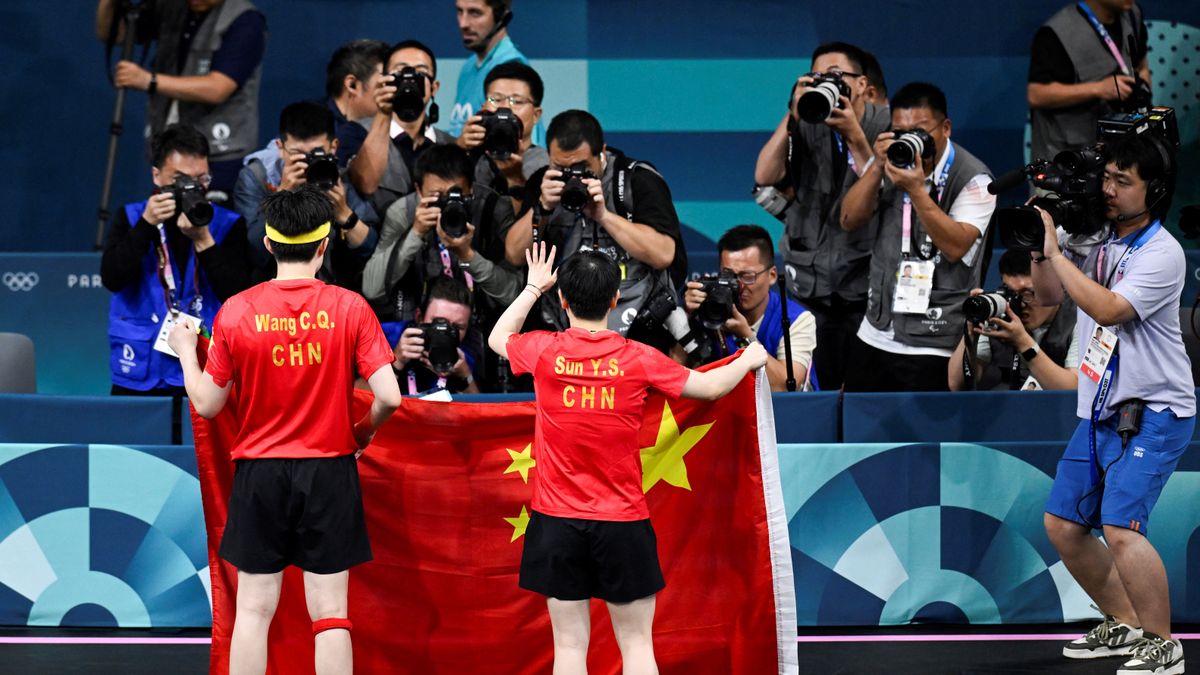 金メダル獲得からまさかの悲劇　卓球の中国選手の愛用ラケットが破損　その原因が衝撃