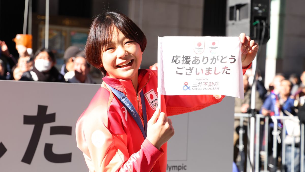 パレードに参加したレスリング・藤波朱理選手（写真：長田洋平/アフロスポーツ）