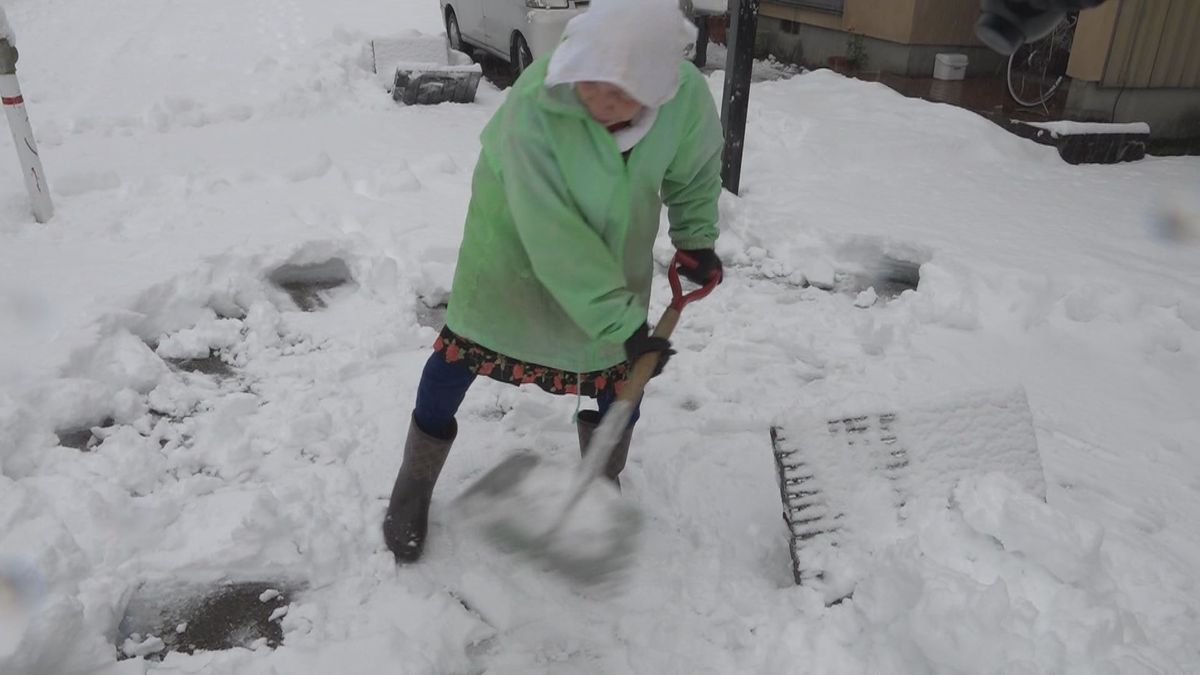 冬型の気圧配置強まり嶺北の平地でも積雪　16日にかけて雪の降りやすい状態続く見込み