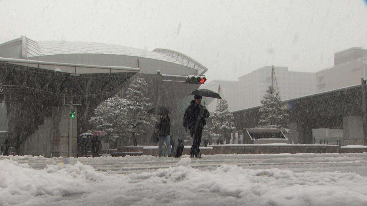 3連休中日　石川県内断続的に雪　24日昼前にかけてさらに雪の降り方が強まる見込み