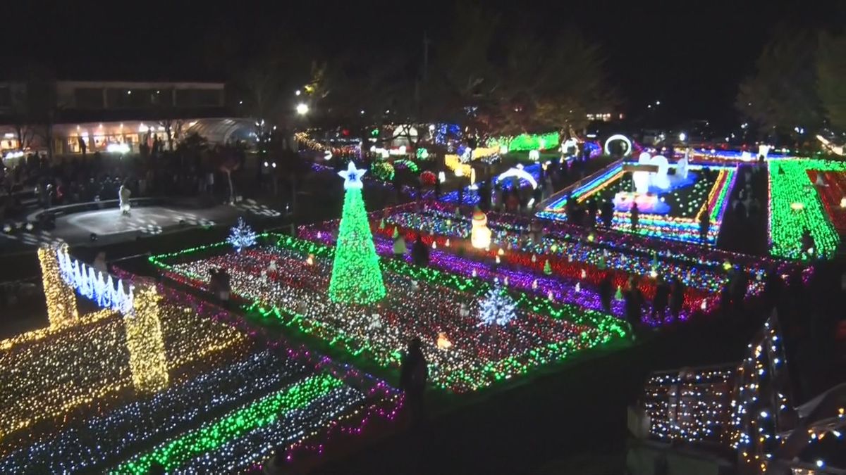 冬を彩るイルミネーション 　伊佐市 曽木の滝公園　100万球以上の色鮮やかな世界 