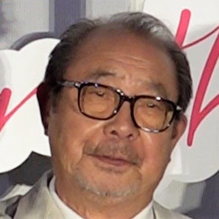 平泉成、80歳誕生日でサプライズ　Aぇ! group・佐野晶哉が粋なプレゼント　「急きょこれに替えて」