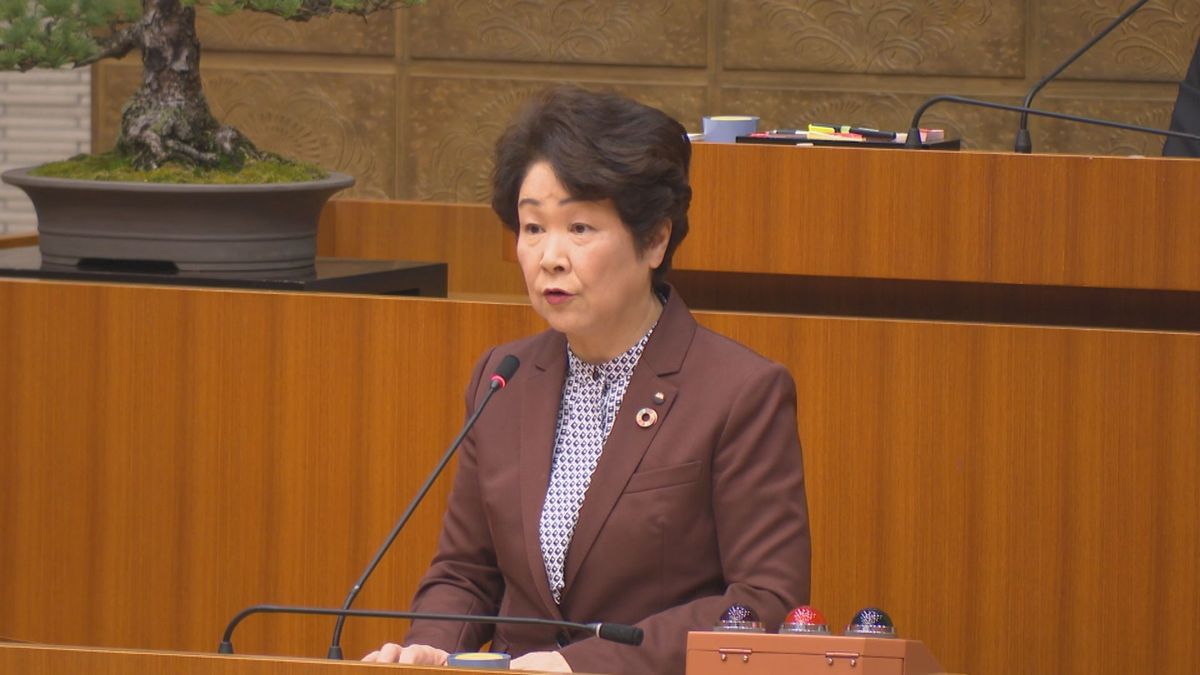 山形県議会　大雨被害復旧など492億円の補正予算案を可決　閉会後に吉村知事が各会派へあいさつ　