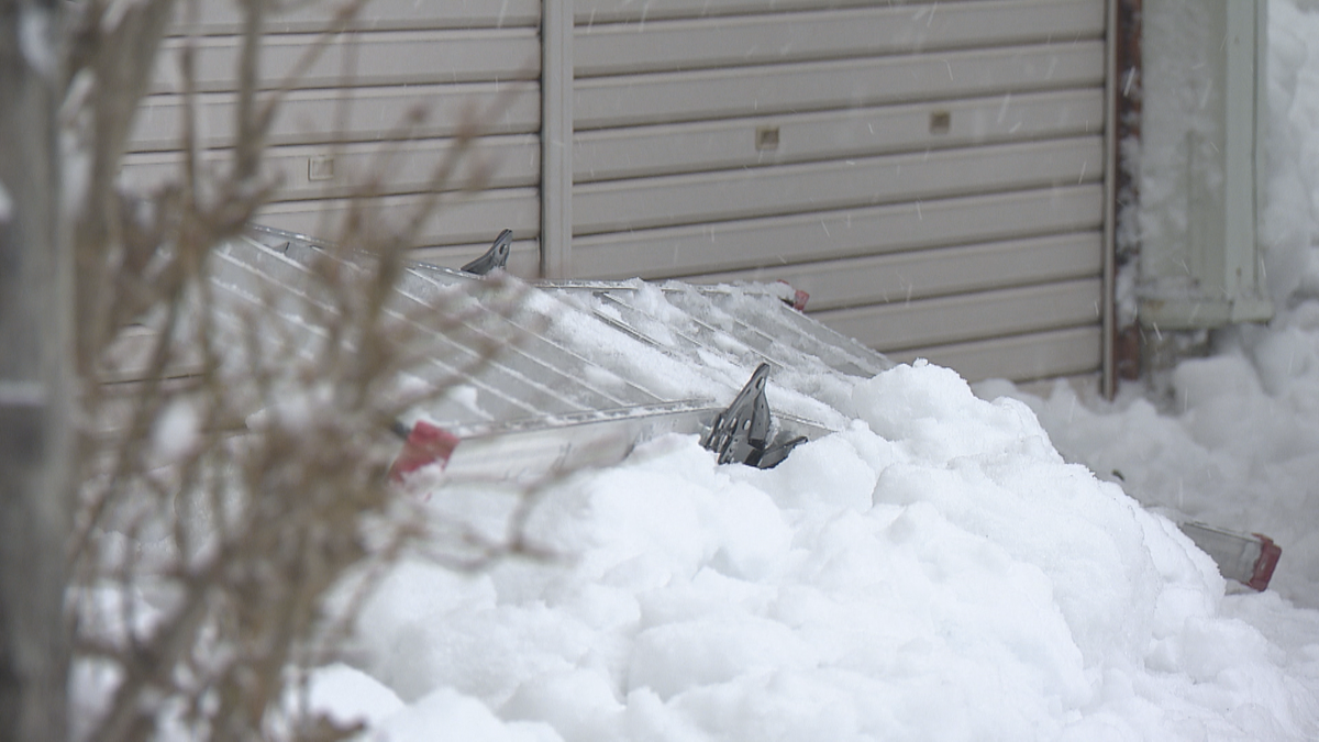 男性が“雪に埋もれた状態”で発見　今シーズンの豪雪による被害で死傷者は156人に　青森県青森市