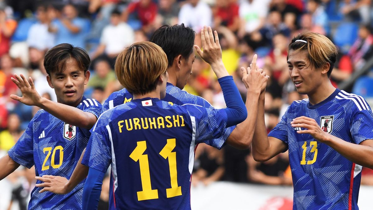 トルコ戦の前半2得点を決めたサッカー日本代表の中村敬斗選手(写真:AP/アフロ)