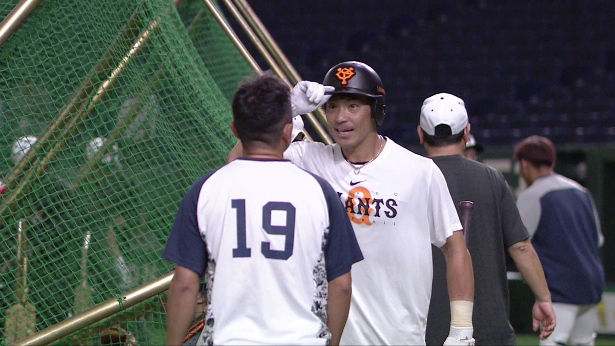 「熱男とカツオ」今季引退の松田宣浩にヤクルト石川雅規が挨拶