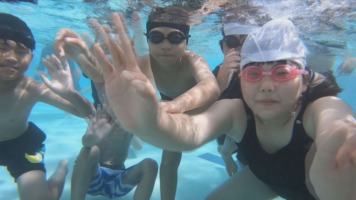 福井市でプール開放スタート　小学校のプールにぎわう　午前中から猛暑日に、小浜で35.2度　熱中症警戒アラート発表