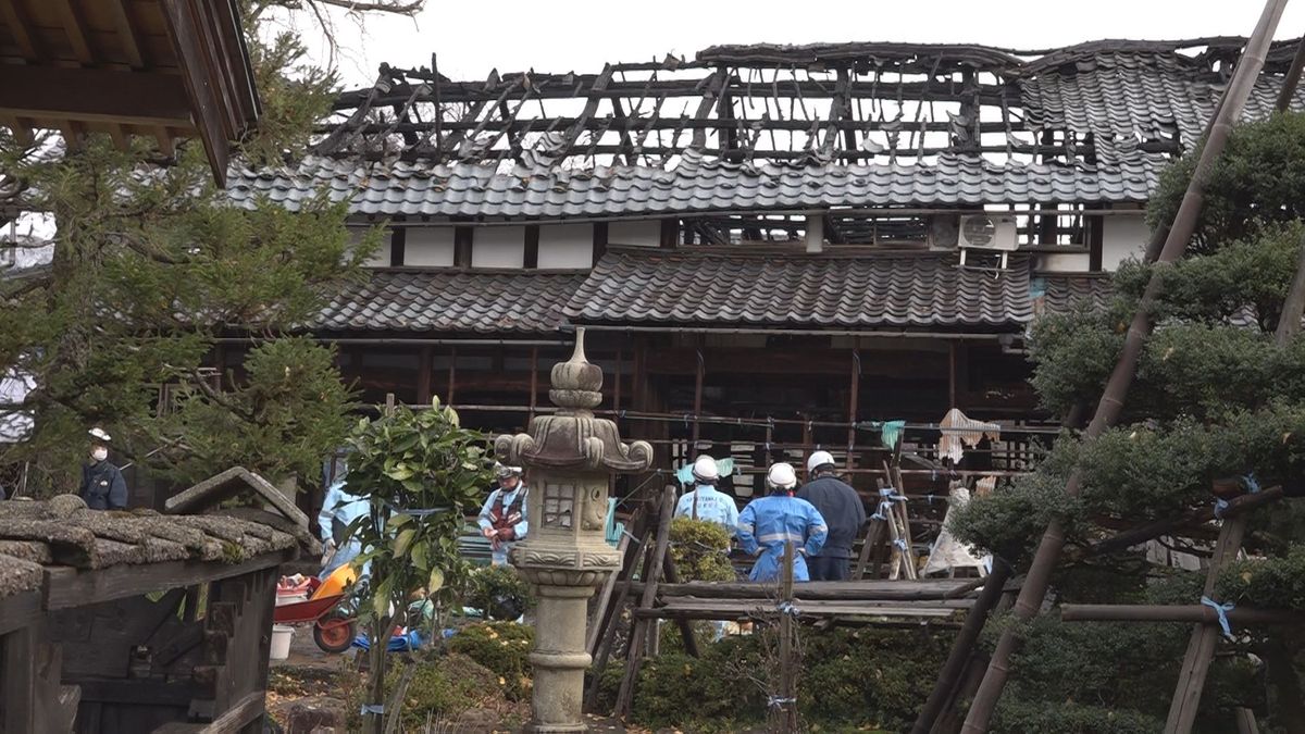 焼け跡から1人の遺体発見 50代の男性と連絡取れず 勝山市の住宅火災