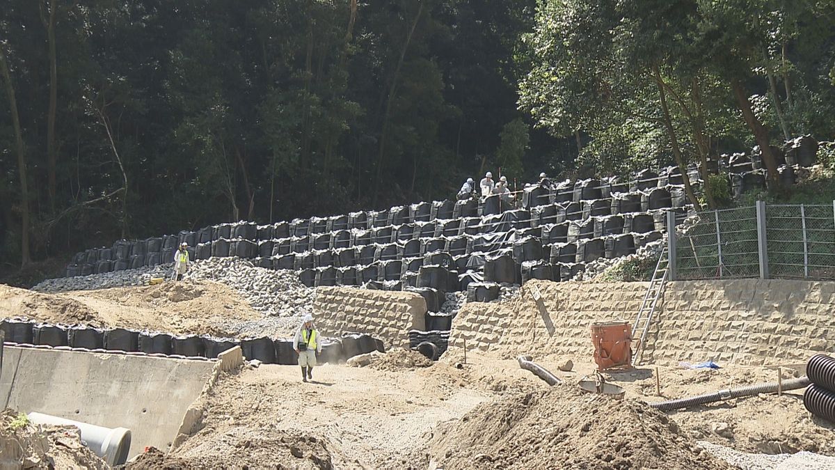 松山市の土砂崩れ 土のうの設置完了【愛媛】