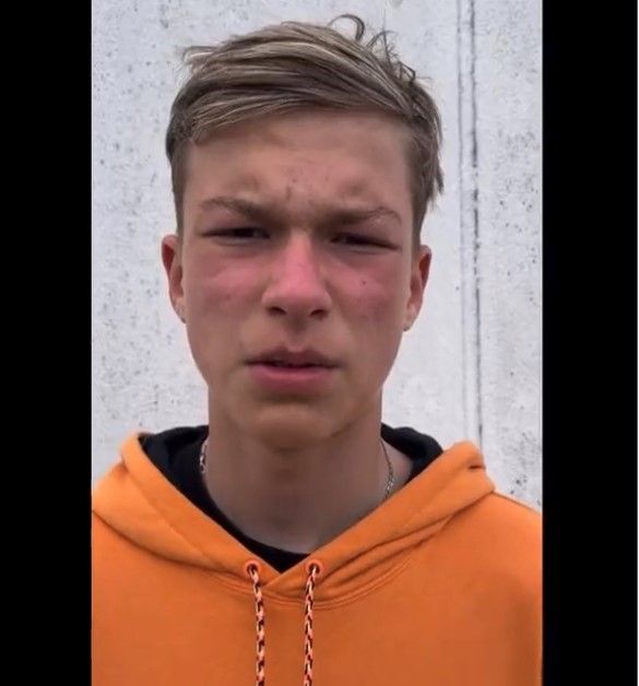 ロシアの15歳ゴーカート選手が表彰台で見せた“敬礼”が世界で物議醸す　“ナチスドイツ式”ではないか