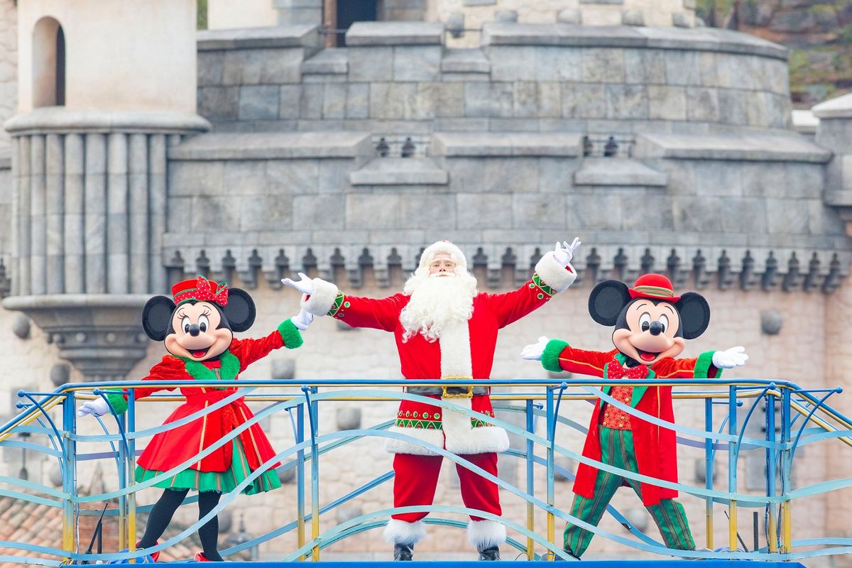 東京ディズニーシー『ディズニー・クリスマス・グリーティング』（C）Disney