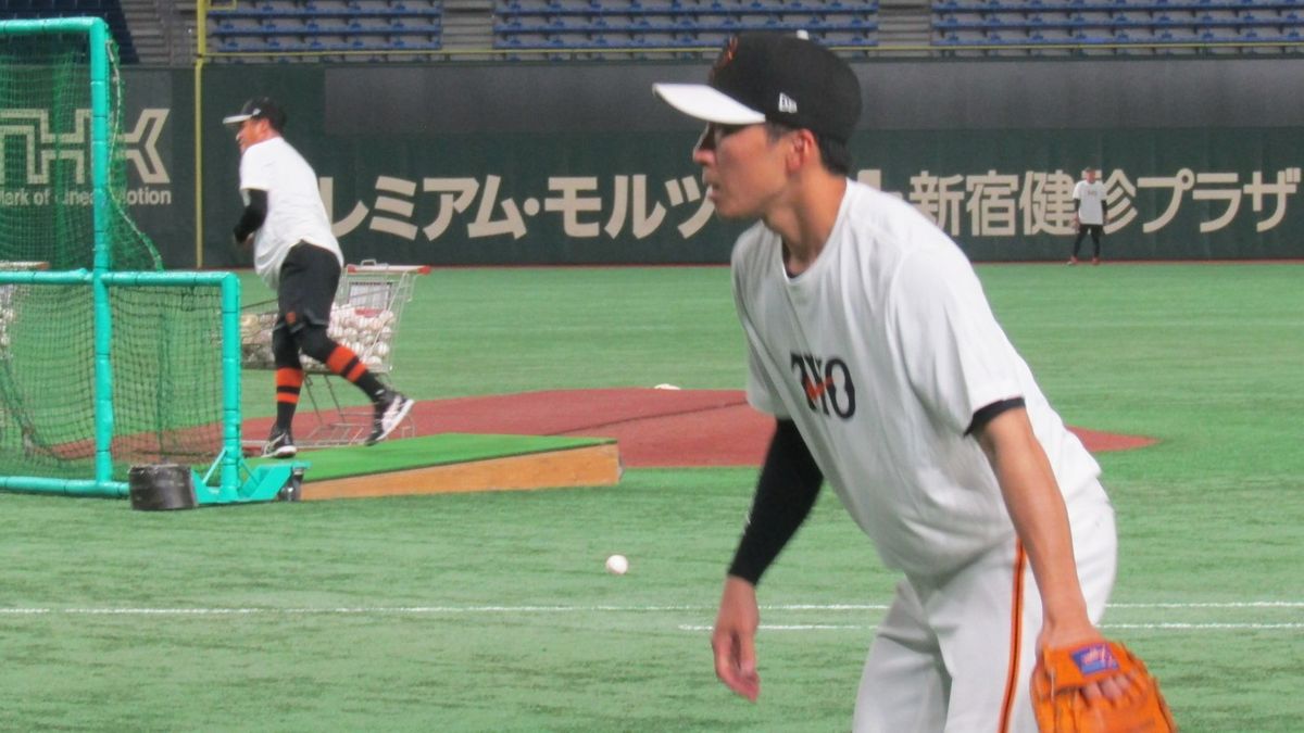 【巨人】増田大輝　板グラブで捕球の反復練習　去年は出場試合の7割が外野