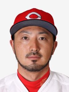 「心配で試合に集中できん」守備の名手　広島・菊池涼介今季初ベンチ外