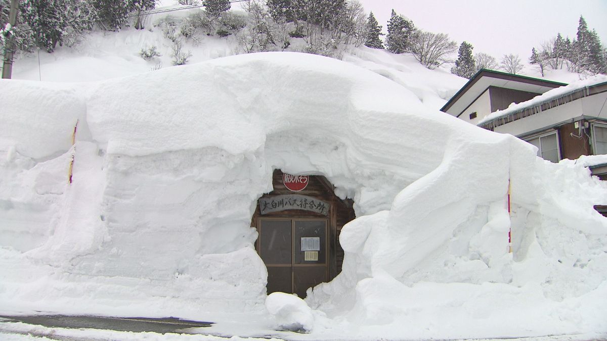 積雪４メートルに迫る地域も ２４日にかけ冬型続く 警報級の大雪のおそれ≪新潟≫