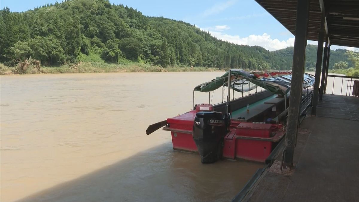 戸沢村の最上川の舟下り　11隻の舟が流される　残った5隻で1日に営業再開へ