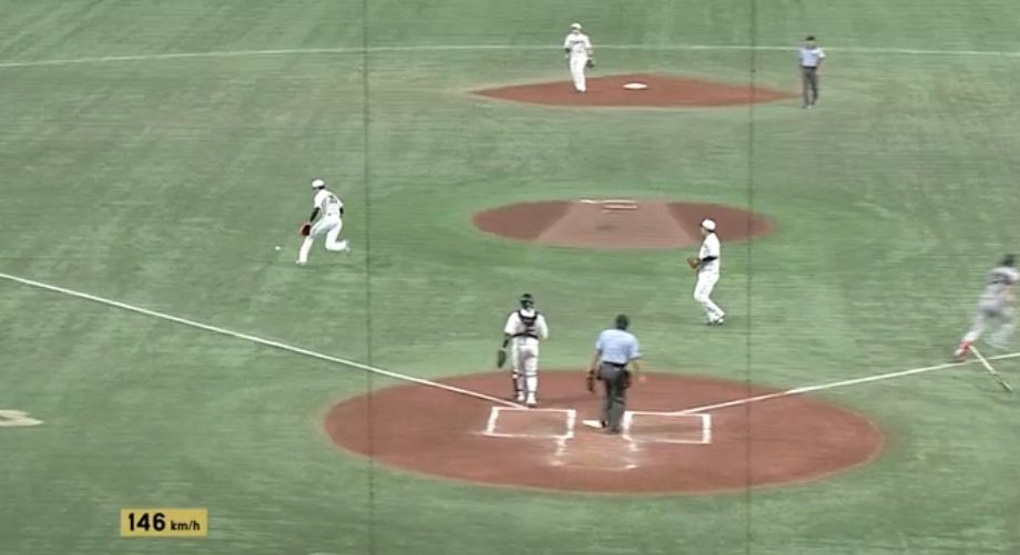 戸郷翔征投手のバントはうまく3塁側へ(画像:日テレジータス)
