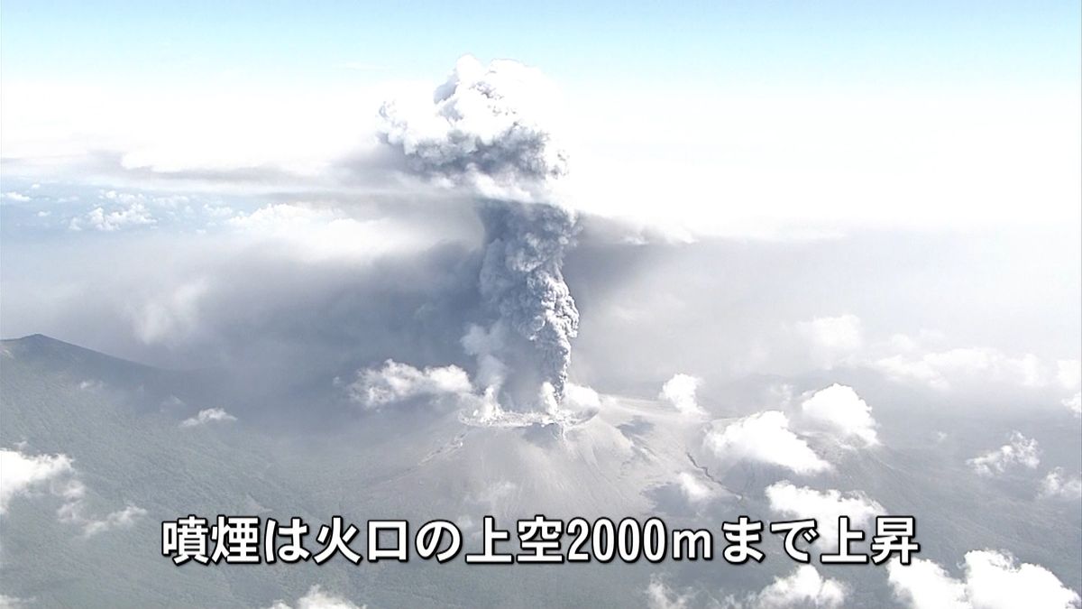 噴火続く新燃岳　東大がドローンで火口調査