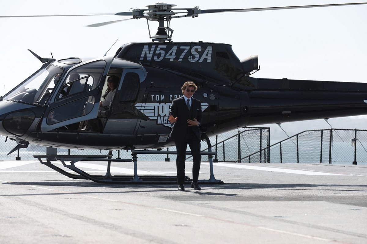 トム・クルーズ、主演映画のイベントにヘリでド派手に登場　約4年ぶりの来日も発表