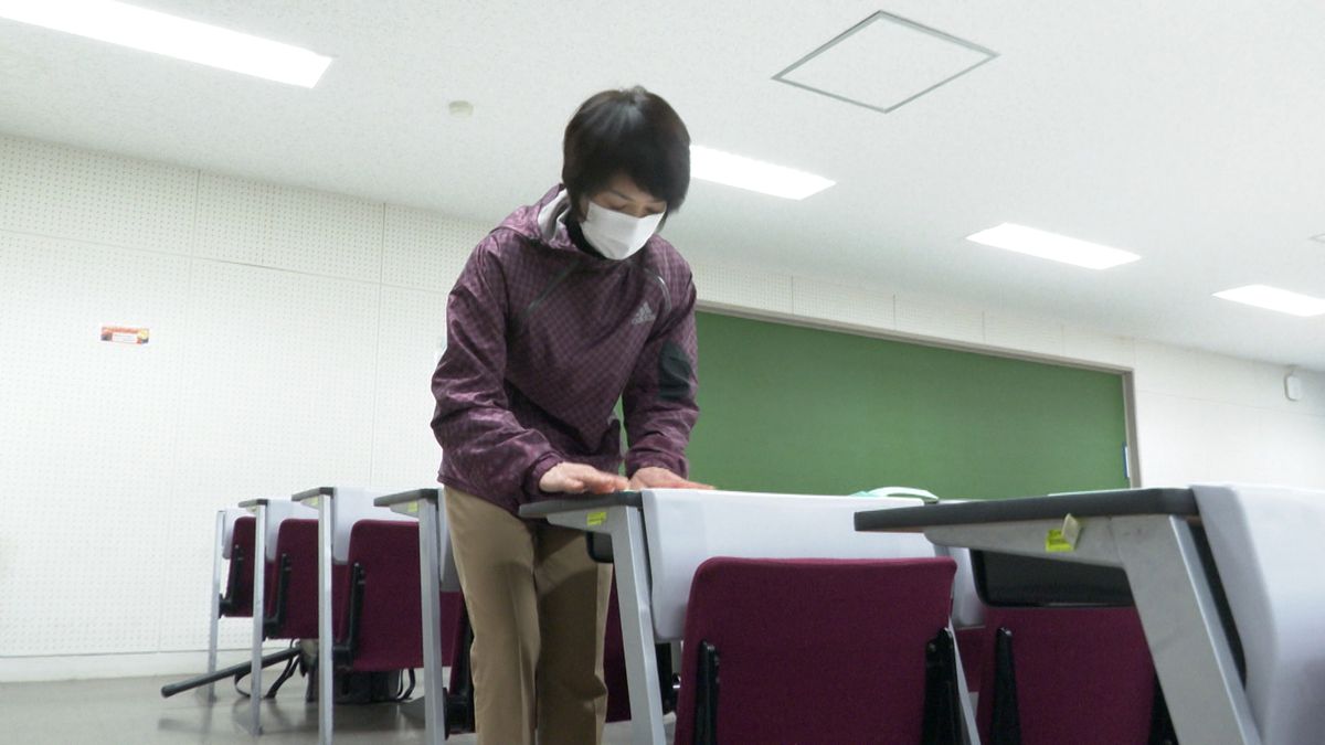 あすから大学入学共通テスト 県内でも会場の準備行われる 山梨県