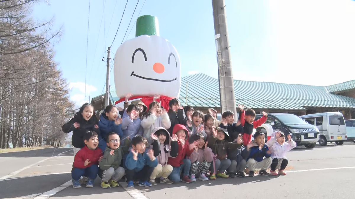 高さ３メートル！巨大雪だるま登場…その正体は？【長野】