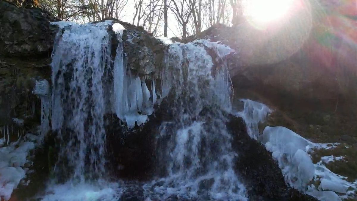 「指先が凍り付く…」山中湖で－11.3℃ 11日から日中の寒さやわらぐ見込み 山梨