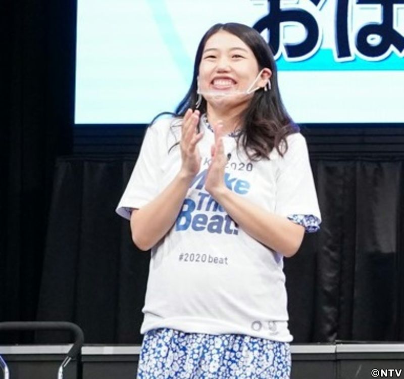 横澤夏子、妊娠8か月ふっくらおなかで笑顔
