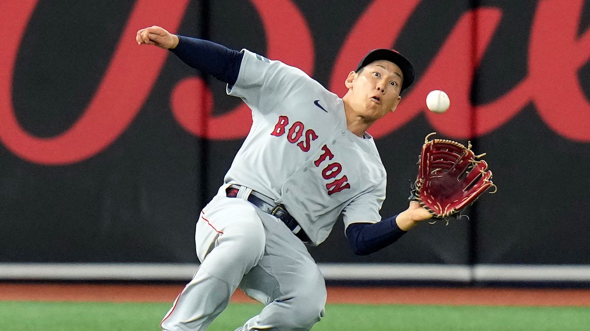 連日のファインプレーを見せた吉田正尚選手（写真：AP/アフロ）