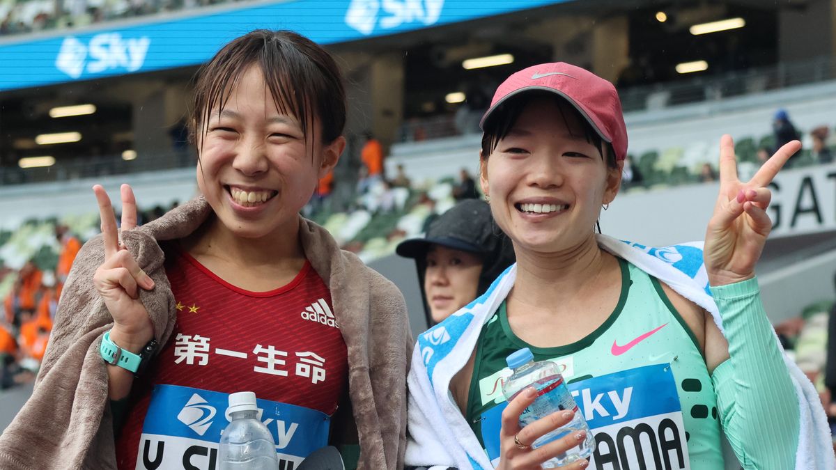 優勝した鈴木優花選手と2位の一山麻緒選手(写真：アフロスポーツ)