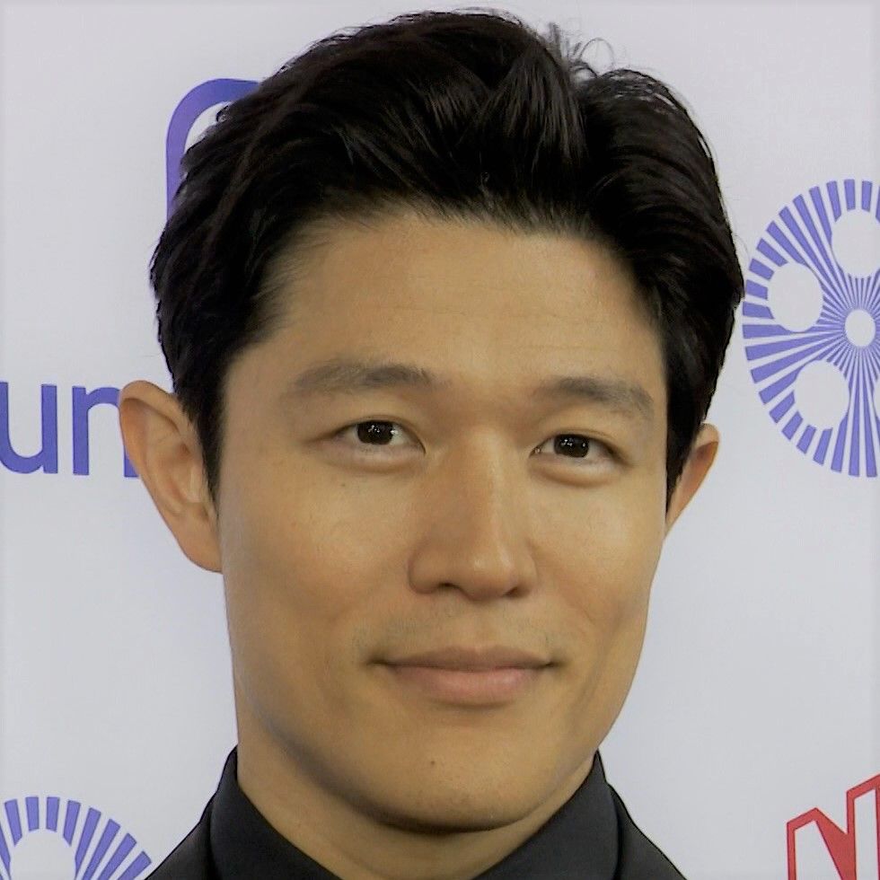 鈴木亮平、ニューヨークでレッドカーペットに登場　ゲイ役の映画上映「何か訴えかけられるものになれば」