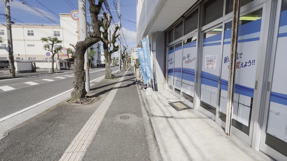 三反園 訓氏の事務所前で大きな破裂音…爆竹か　何者かが原付バイクで逃走　ケガ人なし 